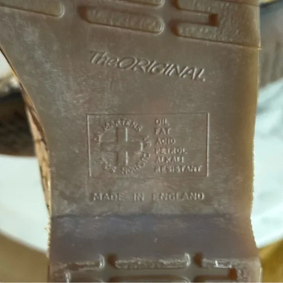 Dr. Martens RARE Vintage Floral Combat Leather Boots - Picture 5 of 9